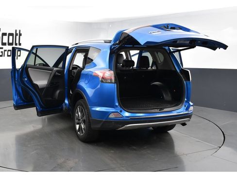 Used 2018 Toyota RAV4 Limited w/ Advanced Technology Package AWD/4WD image 27