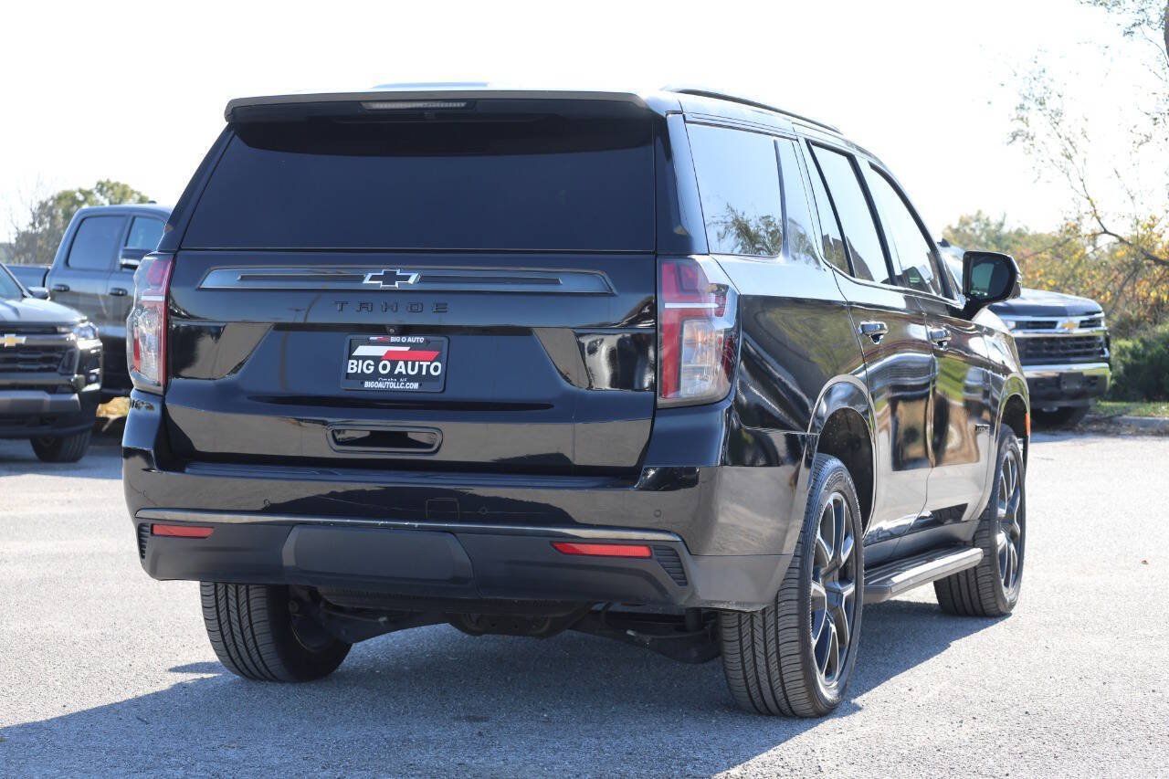 Used 2022 Chevrolet Tahoe RST w/ Luxury Package AWD/4WD image 9