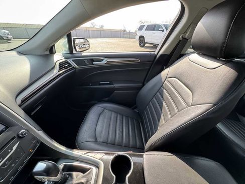 Used 2015 Ford Fusion SE w/ Equipment Group 502A image 31