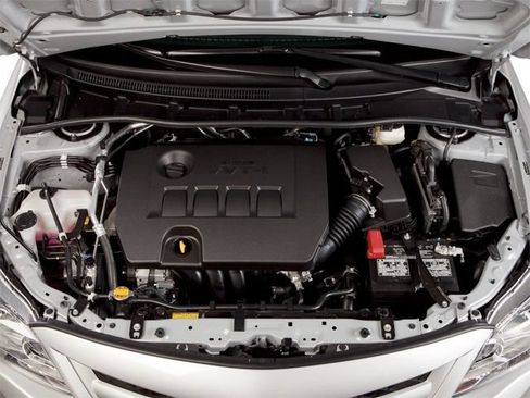 Used 2013 Toyota Corolla LE FWD image 9