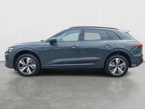 Used 2024 Audi Q8 e-tron Premium AWD/4WD image 8