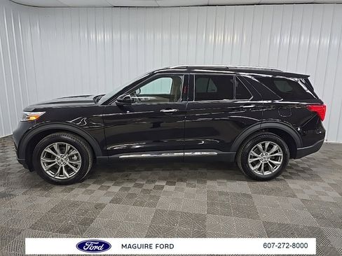 Used 2023 Ford Explorer Limited image 6
