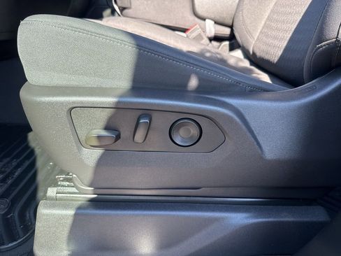 Used 2024 Chevrolet Silverado 1500 LT image 18