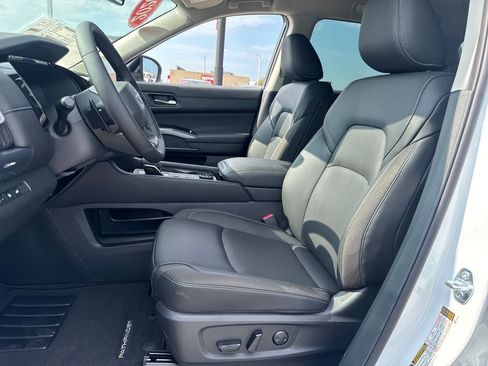 New 2026 Nissan Pathfinder SL AWD/4WD image 15