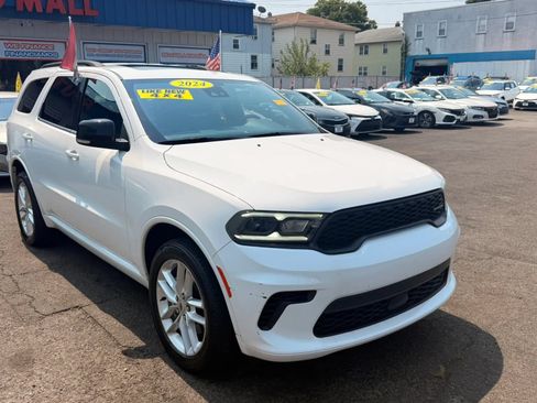 Used 2024 Dodge Durango GT AWD/4WD image 2