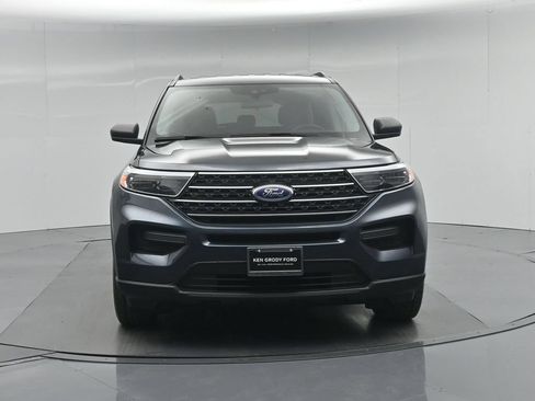 Certified 2023 Ford Explorer XLT RWD image 32