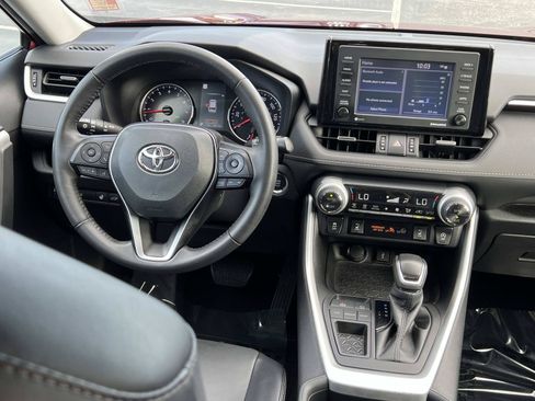 Used 2022 Toyota RAV4 XLE Premium FWD image 15