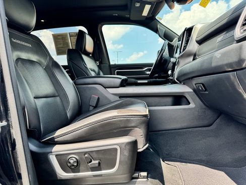 Used 2020 RAM 1500 Laramie AWD/4WD image 12