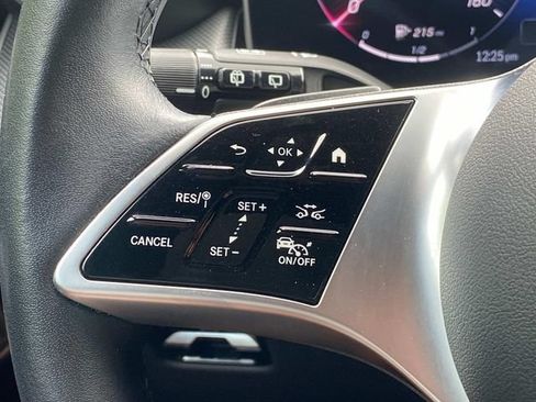 Used 2024 Mercedes-Benz GLC 300 4MATIC image 19