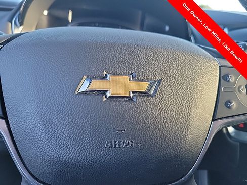 Used 2023 Chevrolet Traverse LT image 25