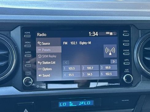 Used 2021 Toyota Tacoma TRD Sport w/ Technology Package image 19