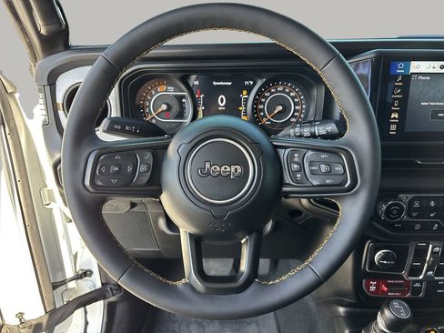 Used 2024 Jeep Wrangler Willys image 29