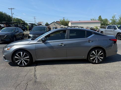 Used 2021 Nissan Altima 2.5 SR w/ SR Premium Package AWD/4WD image 6