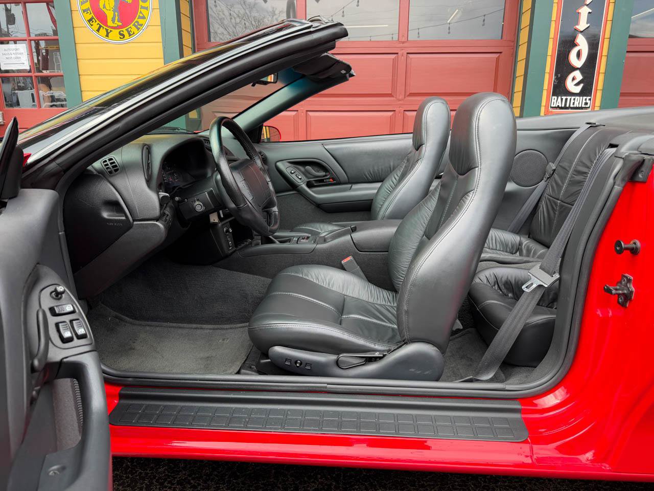 Used 1996 Chevrolet Camaro Z28 RWD image 18
