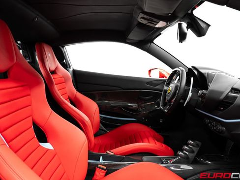 Used 2020 Ferrari 488 Pista Coupe RWD image 47