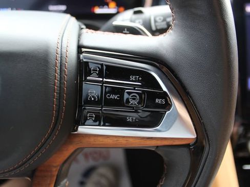 Used 2023 Jeep Grand Cherokee L Summit AWD/4WD image 16