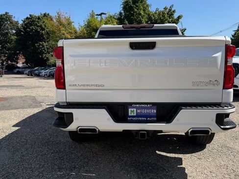 Used 2023 Chevrolet Silverado 1500 High Country w/ High Country Premium Package AWD/4WD image 4