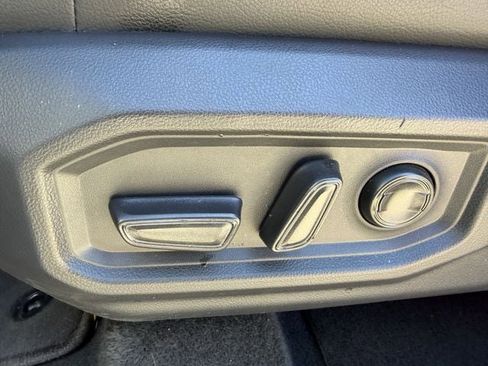 Used 2023 Toyota Tundra Limited w/ Power Package image 27