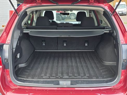 Used 2019 Subaru Outback 2.5i Premium image 18