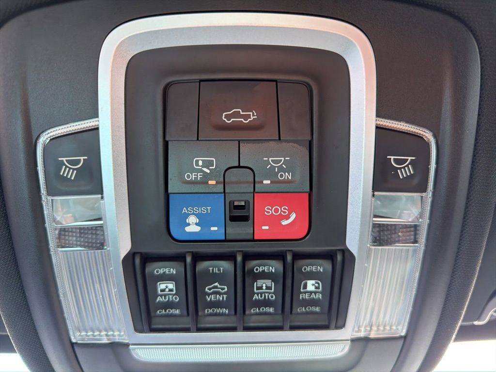 Used 2019 RAM 1500 Laramie AWD/4WD image 49