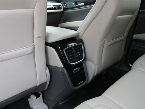 Used 2023 Lincoln Nautilus Reserve AWD/4WD image 23