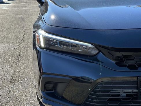 Used 2023 Honda Civic Sport image 9