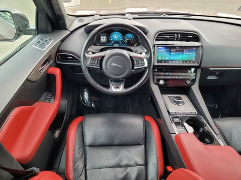 Used 2017 Jaguar F-PACE S image 11