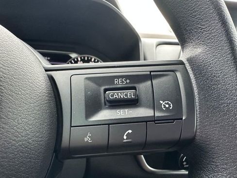 Used 2023 Nissan Rogue S image 20