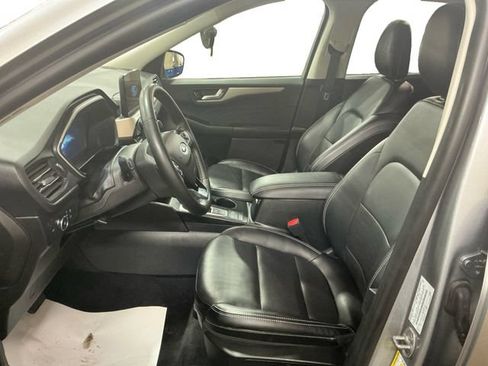 Used 2022 Ford Escape SEL w/ Technology Package AWD/4WD image 10