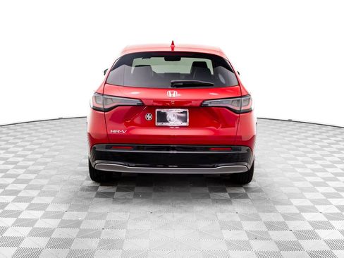 Certified 2024 Honda HR-V EX-L image 4
