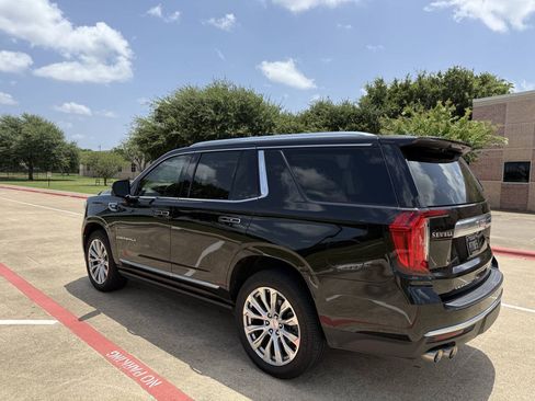 Used 2022 GMC Yukon Denali w/ Advanced Technology Package AWD/4WD image 9