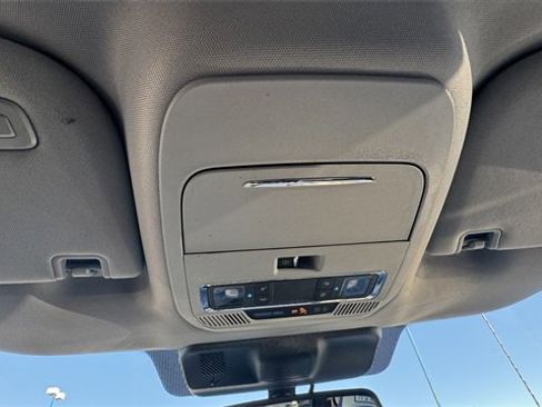 Used 2022 Ford F150 Lariat w/ Equipment Group 502A High image 32