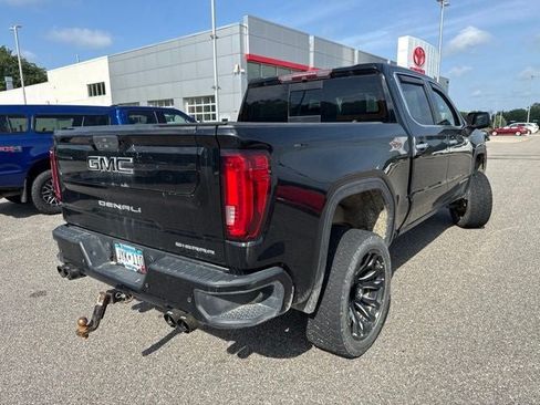 Used 2019 GMC Sierra 1500 Denali w/ Denali Ultimate Package AWD/4WD image 2