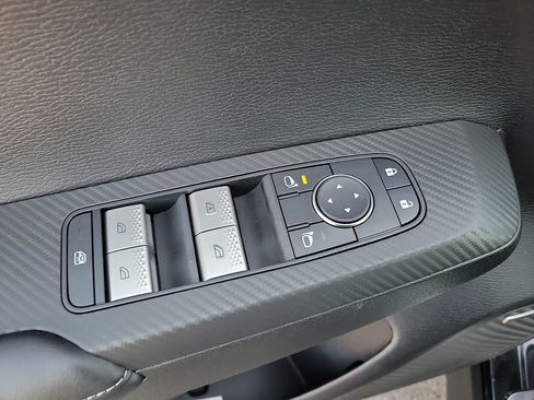 New 2026 Mitsubishi Outlander ES image 11