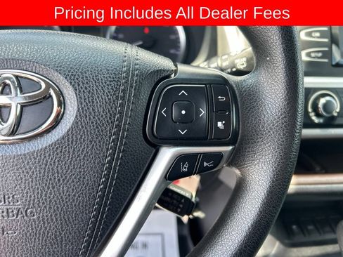 Used 2019 Toyota Highlander LE FWD image 8