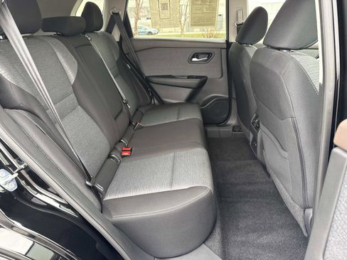 Used 2023 Nissan Rogue SV image 20