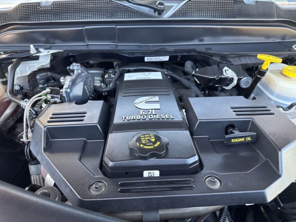 Used 2022 RAM 3500 Limited AWD/4WD image 13
