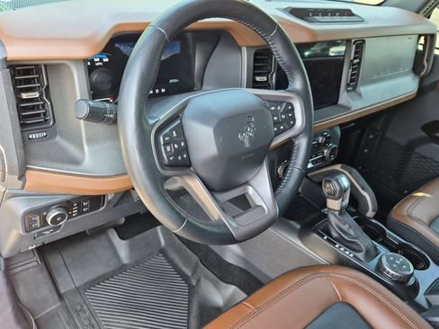 Used 2024 Ford Bronco Outer Banks AWD/4WD image 10