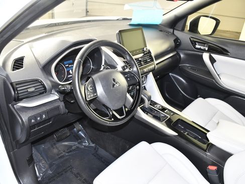 Used 2023 Mitsubishi Eclipse Cross SEL AWD/4WD image 2