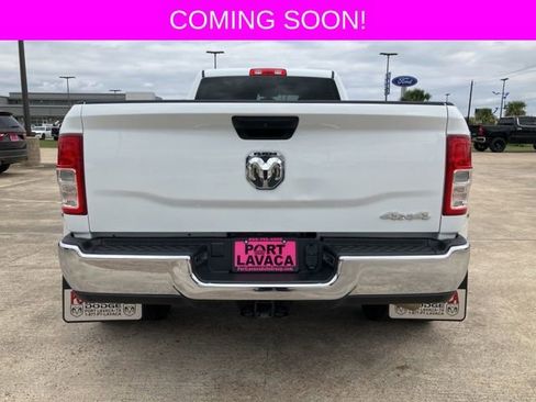 Used 2024 RAM 3500 Tradesman w/ Chrome Appearance Group image 6