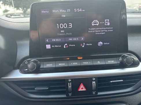 Certified 2022 Kia Forte Sedan FWD image 4
