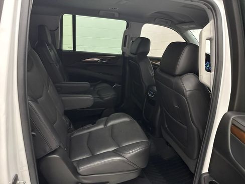 Used 2020 Cadillac Escalade ESV 4WD image 55