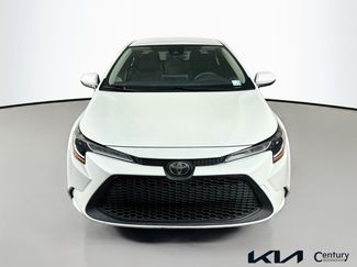 Used 2020 Toyota Corolla LE FWD video 2