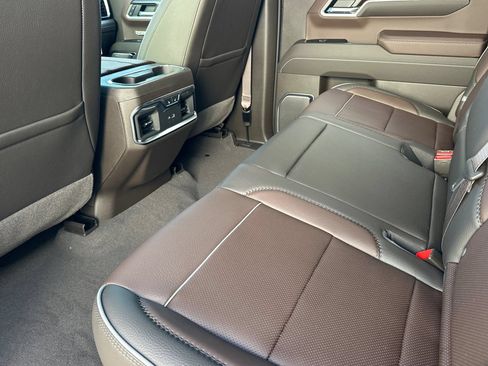New 2026 GMC Sierra 1500 Denali w/ Denali Reserve Package AWD/4WD image 9