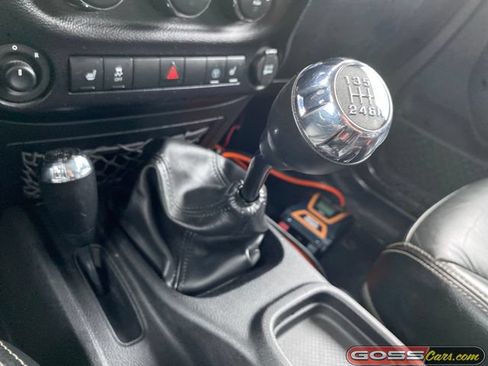 Used 2016 Jeep Wrangler Unlimited Rubicon AWD/4WD image 10
