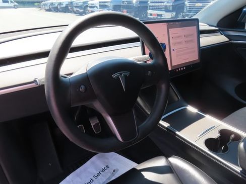 Used 2022 Tesla Model Y Performance AWD/4WD image 16
