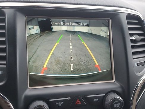 Used 2017 Jeep Grand Cherokee Limited image 19