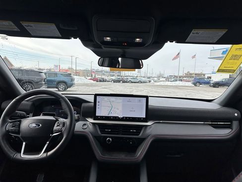 Used 2025 Ford Explorer ST-Line image 14