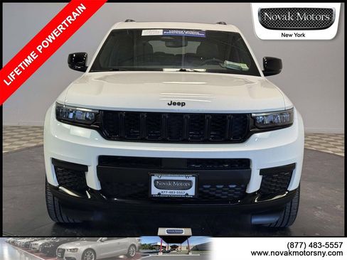 Used 2023 Jeep Grand Cherokee L Laredo image 2