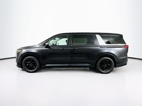 Used 2025 Kia Carnival FWD image 4